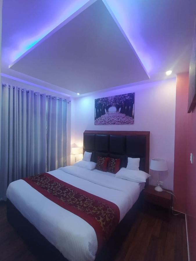 Deluxe Homestay Apartments With Kitchen In 심라 외부 사진